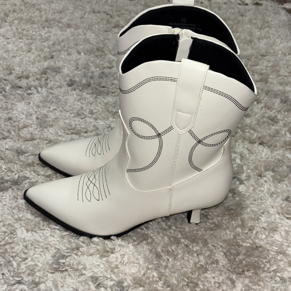 NWT Universal Thread women’s western cowgirl boots - Picture 3 of 7